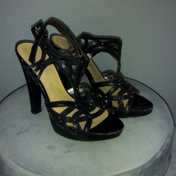 Heels - Picture 1 of 1